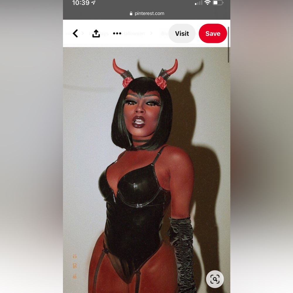 Devil Costume - Picture 3 of 4